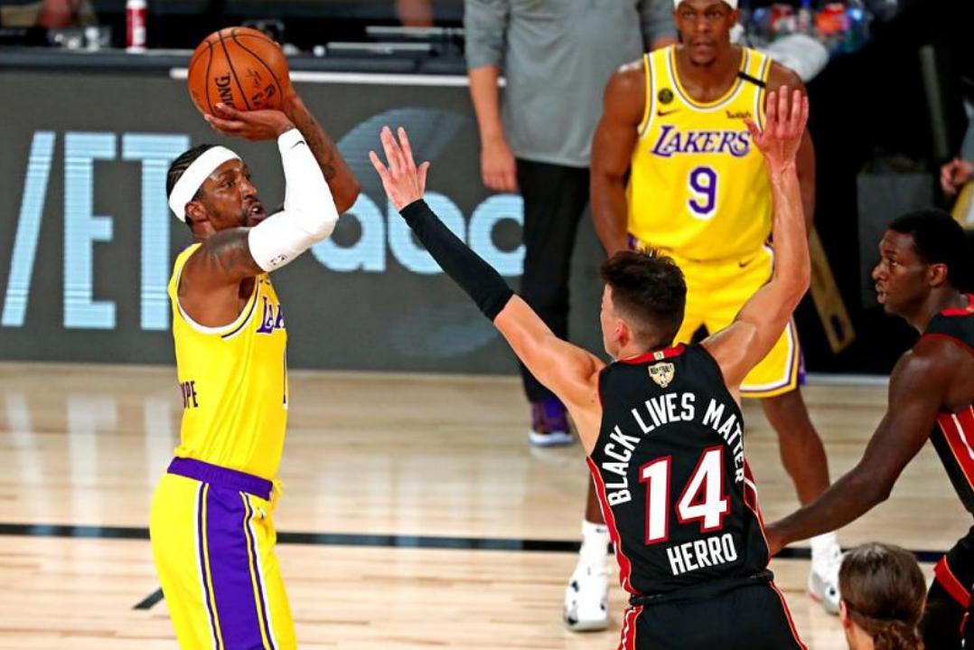 Lakers a un juego del título