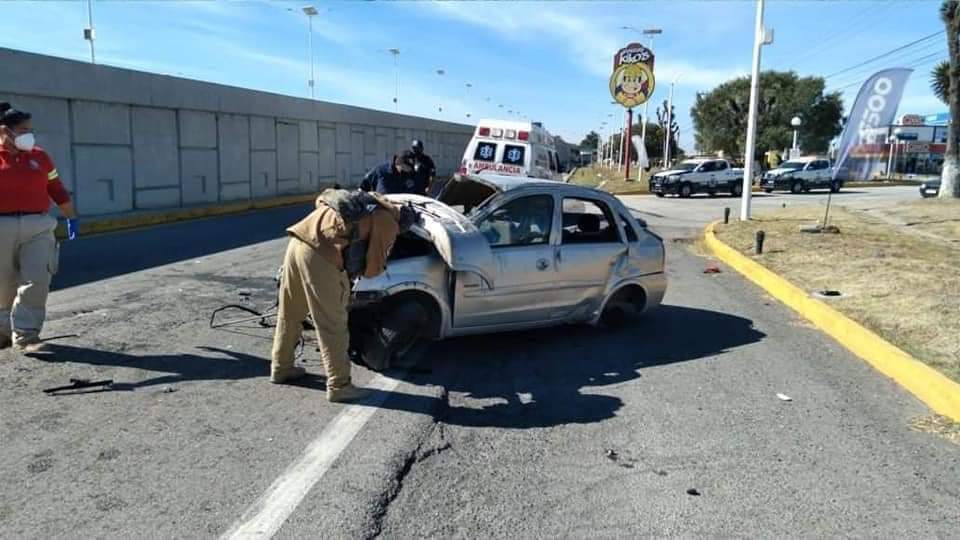 Muere en volcadura; lesionada concejal de Zapotlán