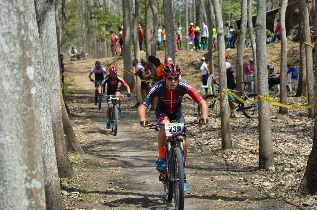 Con maratón, regresan  ciclistas hidalguenses de MTB