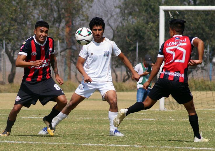 Duelo de Guerreros en el Deportivo Espartaco