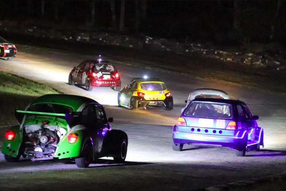 Espectacular carrera nocturna en Singuilucan