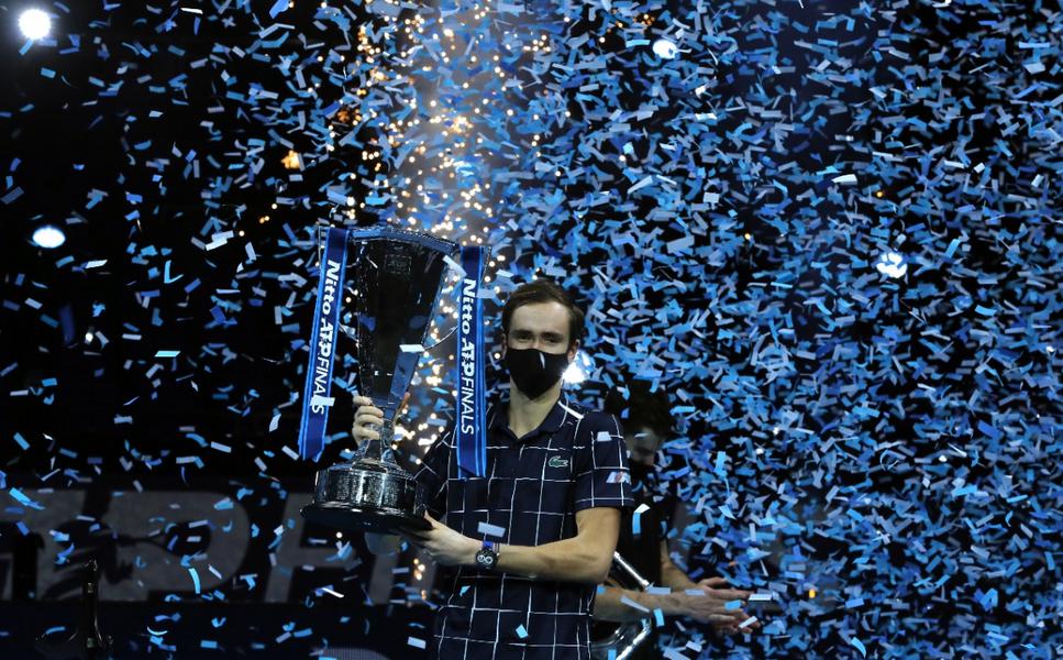 Medvedev derrota a Thiem y se corona en el ATP Finals