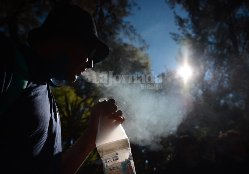 Hasta la victoria verde… Fuman a favor de la marihuana en Pachuca