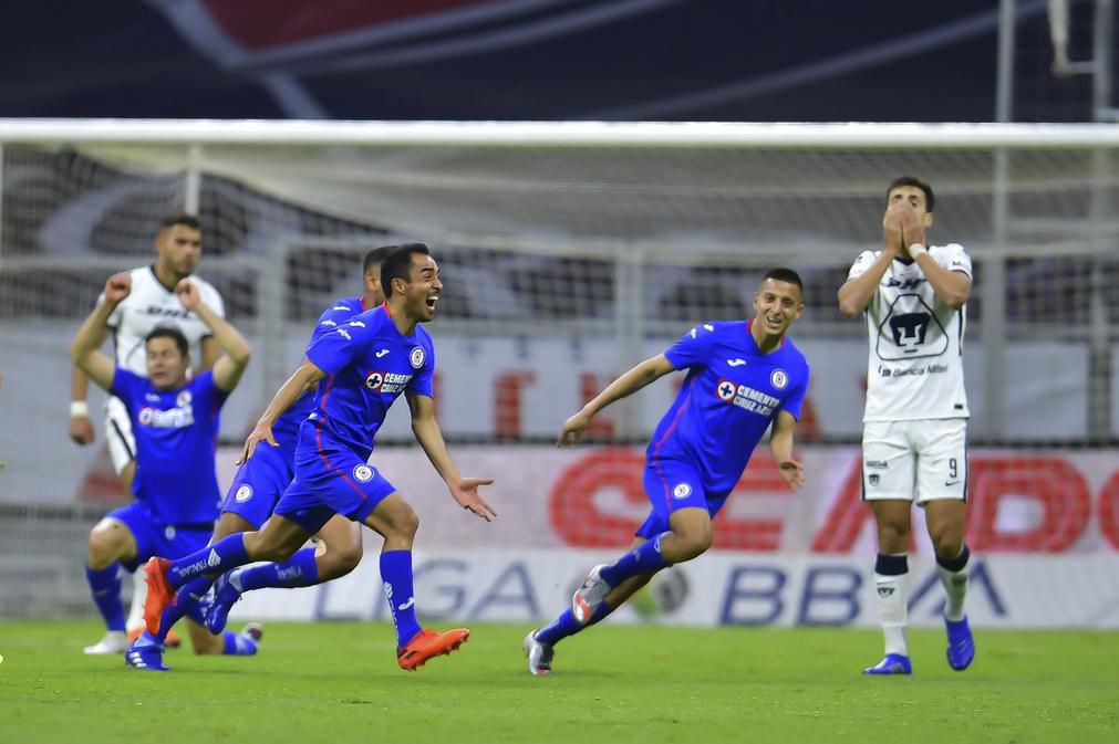 Cruz Azul con un pie y medio en la final