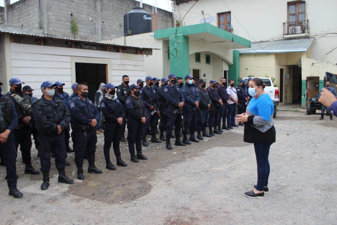 Designan a primera mujer a cargo seguridad en San Felipe Orizatlán