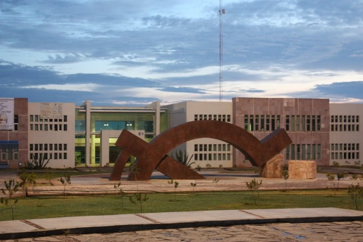 Hacienda, al rescate de seis universidades por crisis financiera