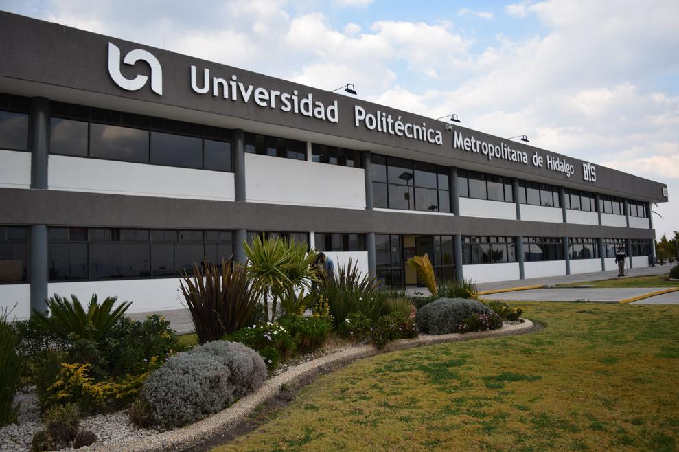 Estudiantes de la UPMH amenazan con paro tras despidos injustificados