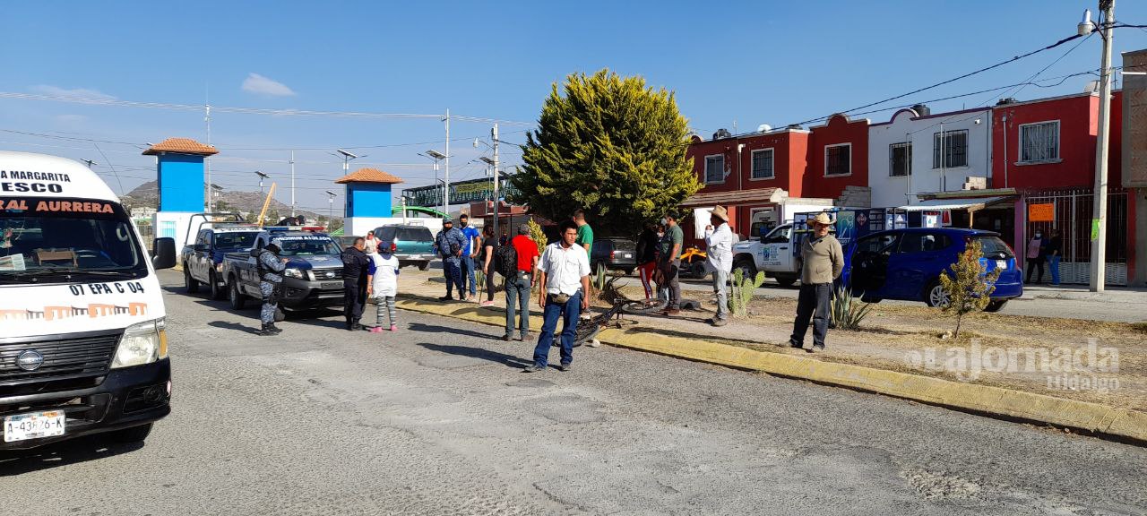 Vecinos de Xochihuacán atrapan y entregan a presunto acosador