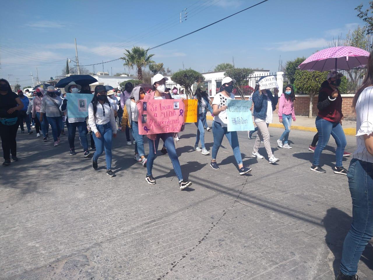 Suspenden marcha por desaparecida en Tezontepec