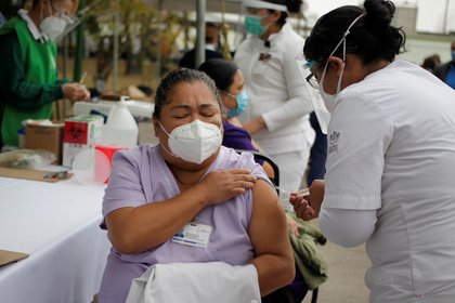 Estos son los municipios donde aplicarán refuerzo de vacuna covid este miércoles