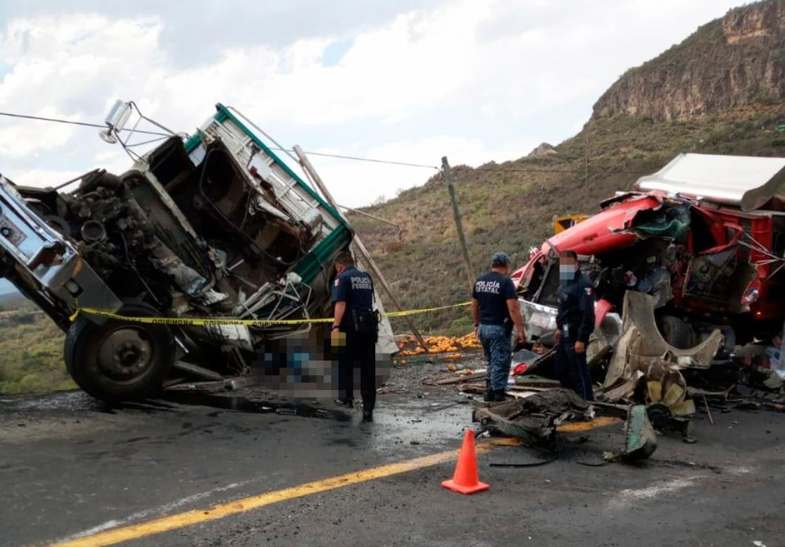 Accidente en Metzquititlán deja un muerto y par de heridos