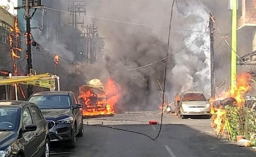 Incendio en inmediaciones del Mercado de Jamaica