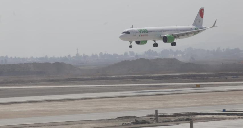 VIDEOS | Sin pasajeros, aterrizan primeros aviones comerciales en aeropuerto de Santa Lucía