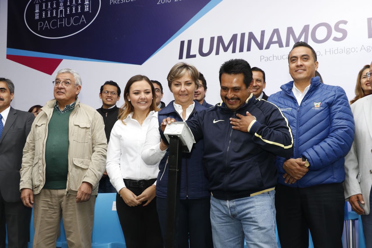 Bajo la lupa, luminarias instaladas durante el gobierno de Tellería