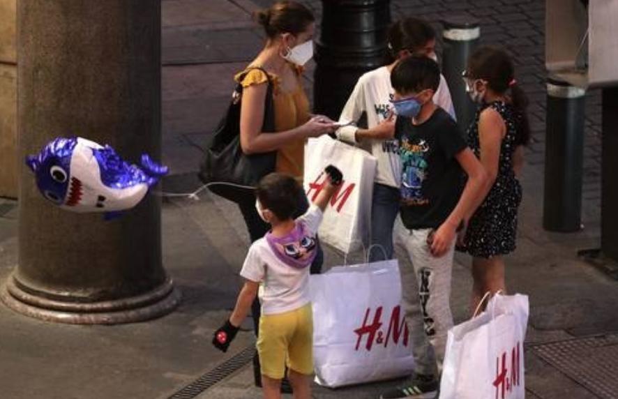 Aumentó 0.1 puntos el optimismo de las familias en que su situación económica mejore respecto a la actual. Foto Roberto García Ortiz