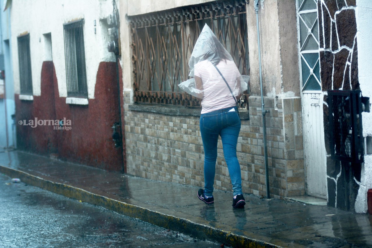 Fuertes lluvias en sureste por frente frío número 30