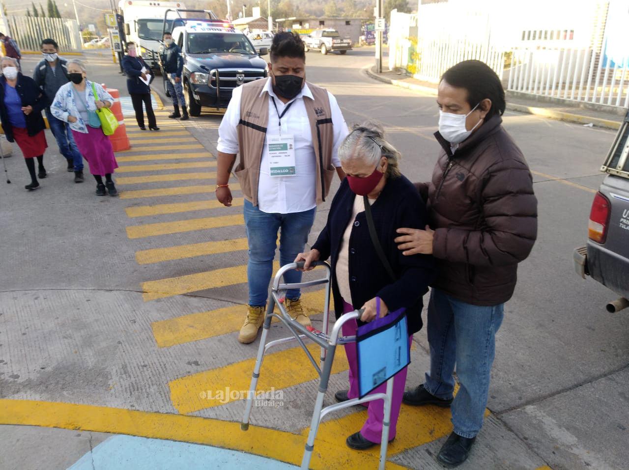 Esto recomienda el IMSS a adultos mayores por cambio de temperaturas