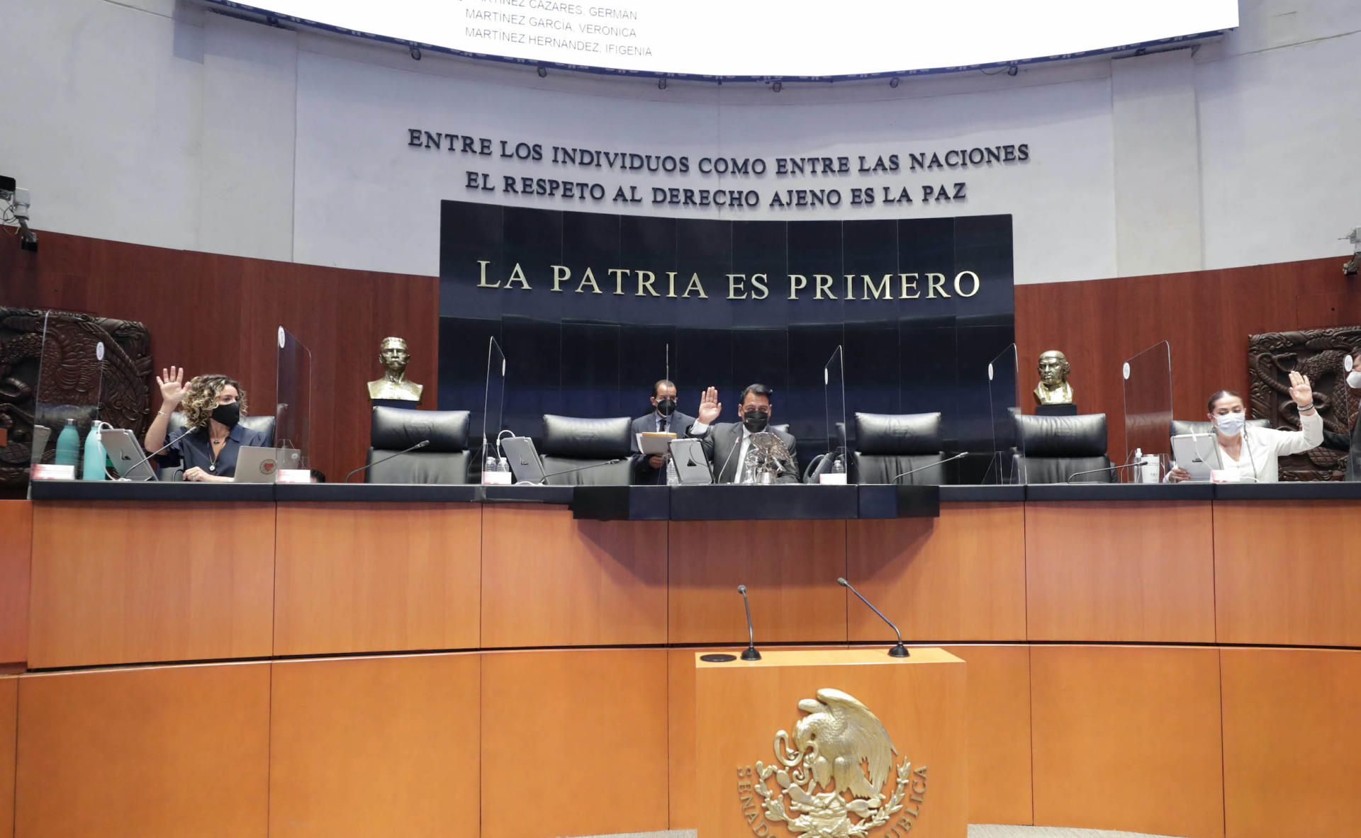 Senado aprueba reforma para regular el outsourcing