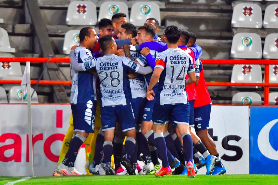 Pachuca consigue un importante triunfo ante Santos y mantiene su ilusión