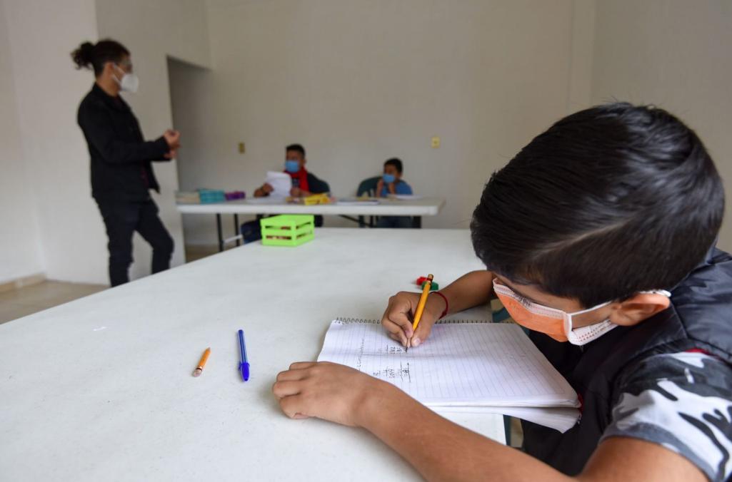 Regresan a clases 730 municipios y 1 millón 631 mil alumnos