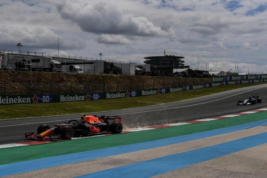 Bottas logra la ‘pole’ en el GP de Portugal; ‘Checo’ saldrá cuarto