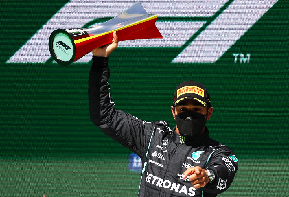 Hamilton gana el GP de Portugal, Sergio Pérez fue cuarto