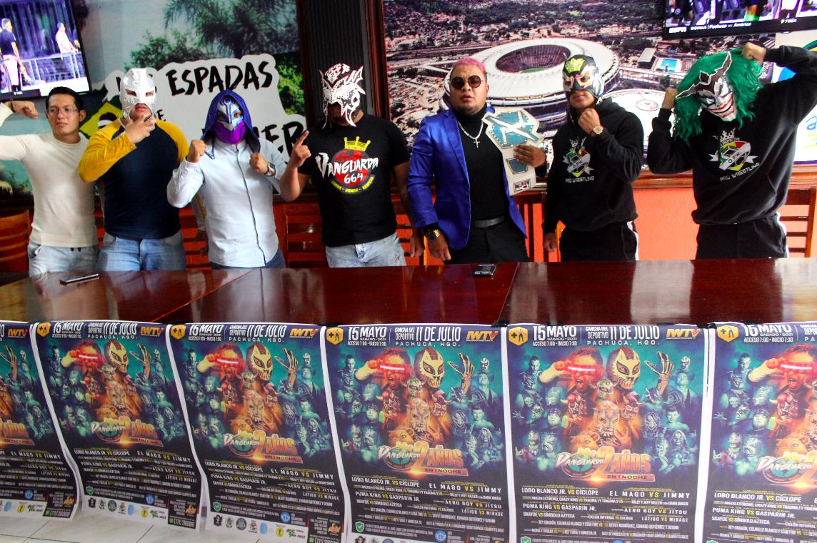 Lucha Libre Vanguardia de manteles largos por su segundo aniversario