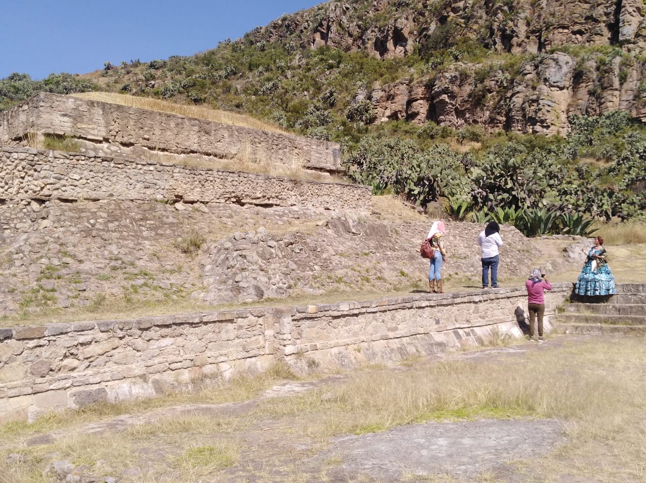 Sitio arqueológico Huapalcalco en el abandono; sin elementos que custodien