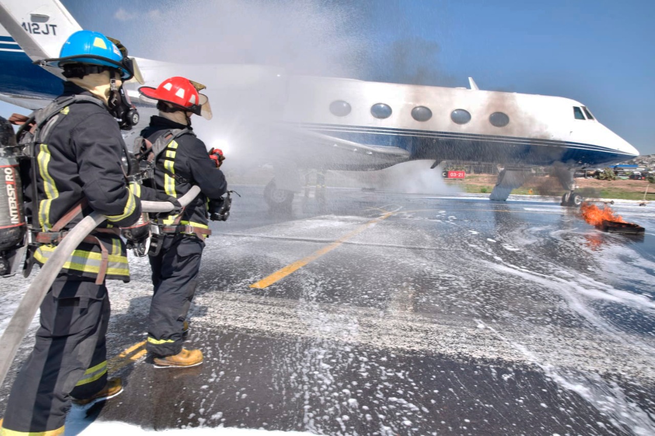 Realizan macro simulacro de emergencia en aeropuerto de Pachuca