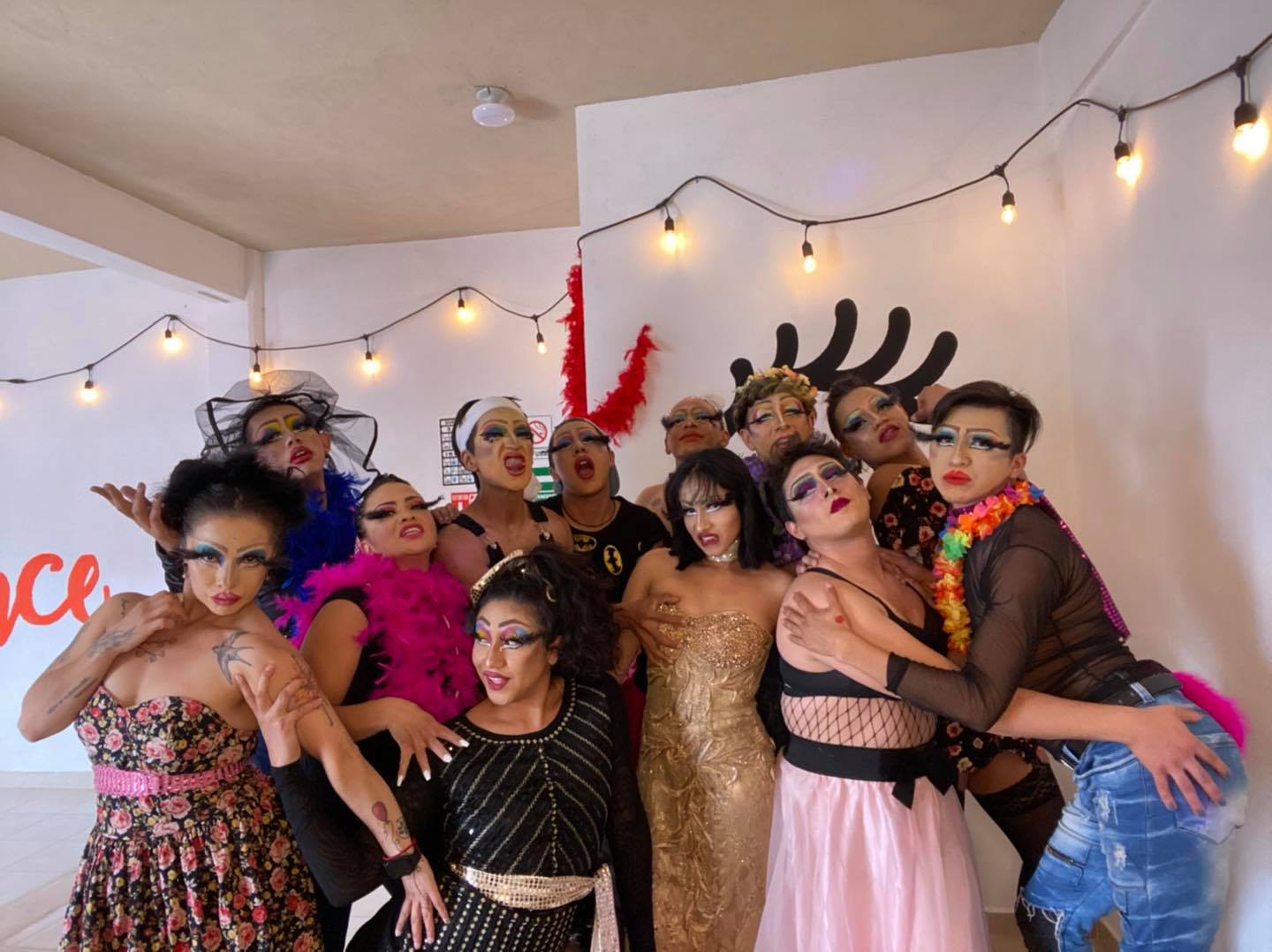 Compañía de Danza y Cabaret celebra mes de la comunidad LGBT+