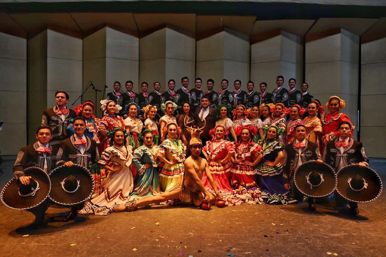 Ballet de Álvaro Serrano festeja 45 aniversario con presentación en vivo