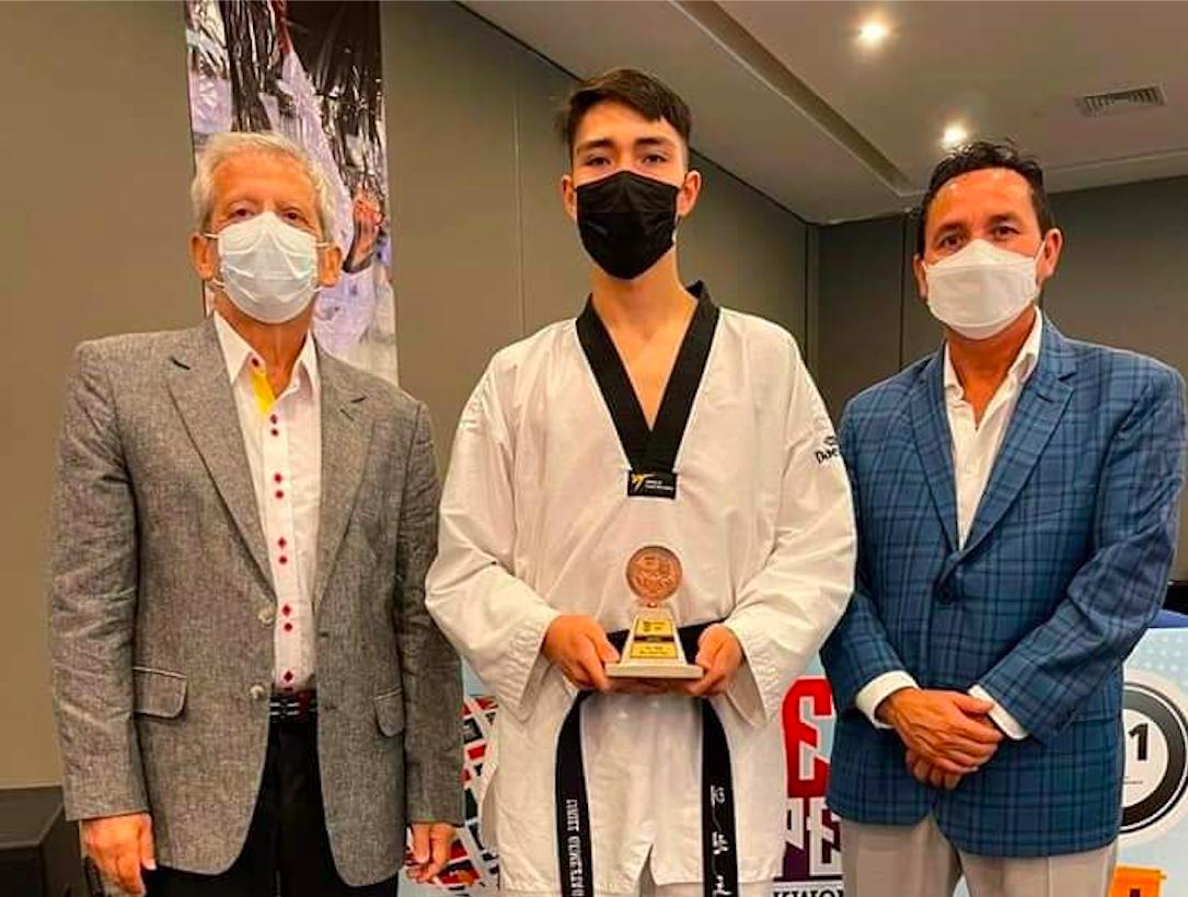 Bronce para Uriel Gomeztagle en el Open taewkondo Championships 2021