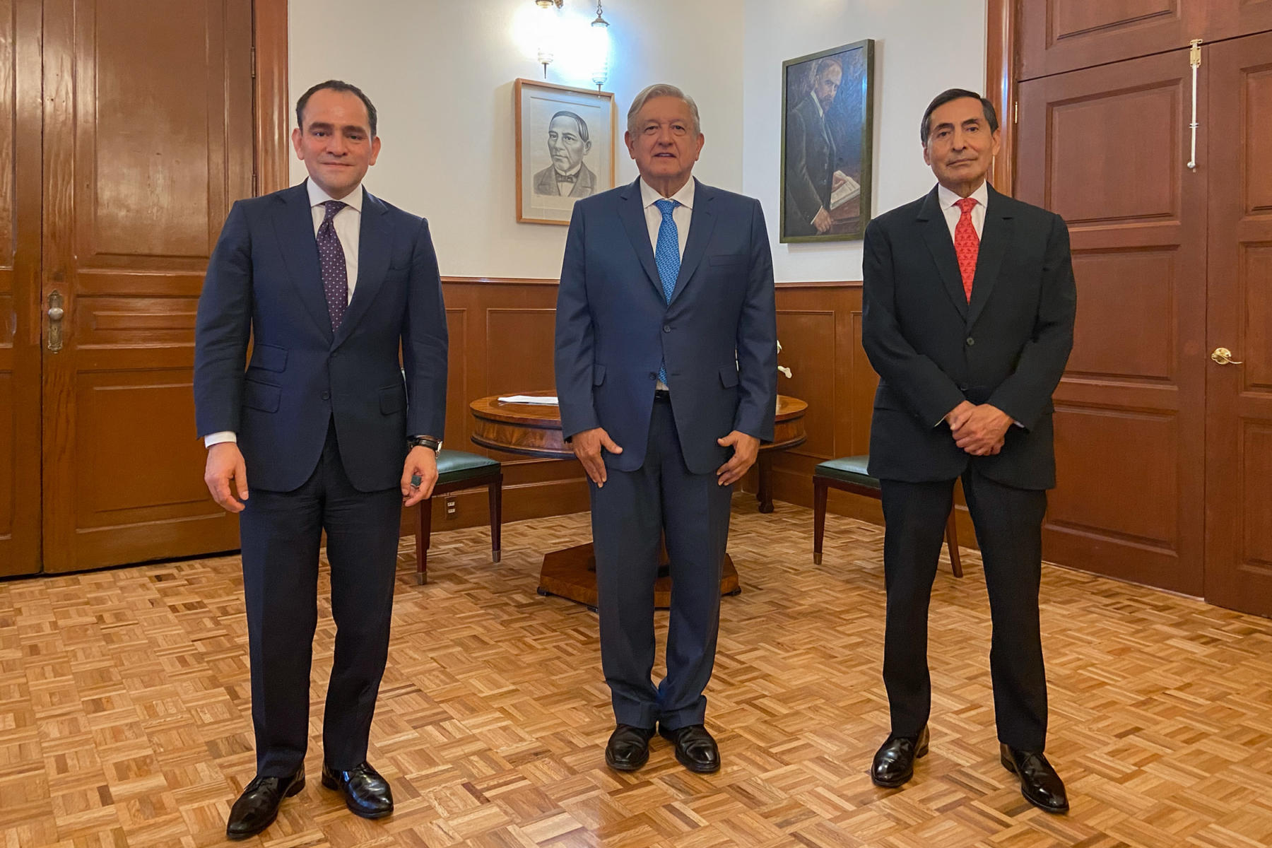 Omar Fayad felicita a Arturo Herrera por su postulación como gobernador del Banco de México