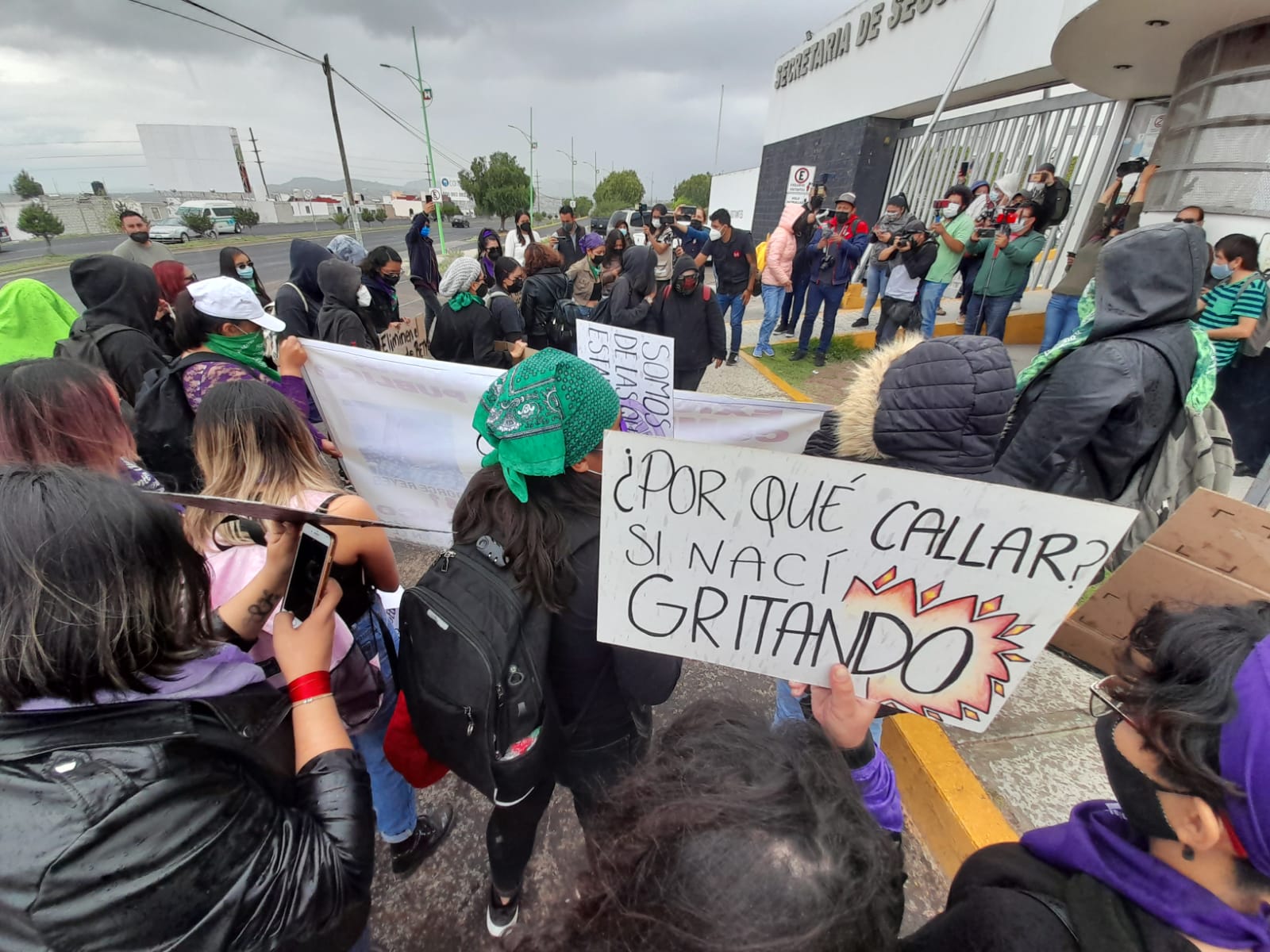 Mujeres exigen justicia por caso de la doctora Betty y Leobardo de Xuchitlán