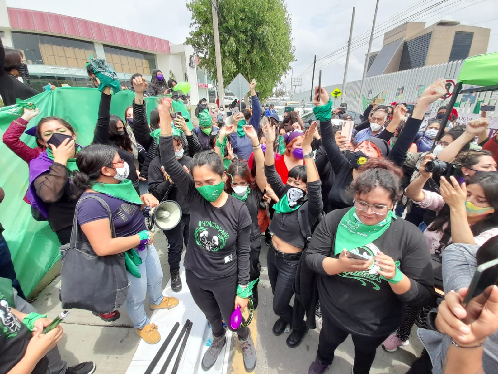 En El Salvador condenan a mujer a 30 años de prisión por un aborto