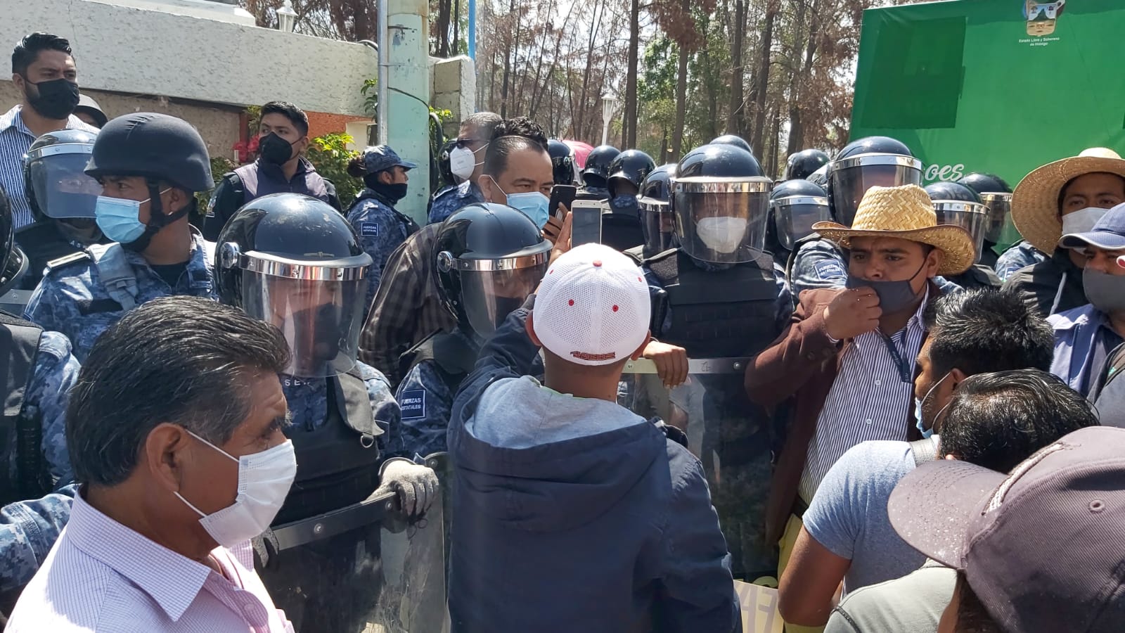 Exigen deslindar responsabilidades tras enfrentamiento en Palacio de Gobierno