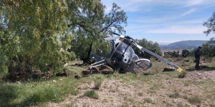 Se desploma helicóptero de la Fuerza Área en límites de Hidalgo y Edomex