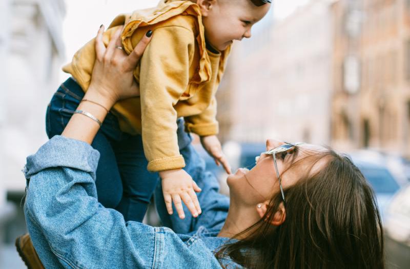 Día del Padre: ¿por qué las “mamás luchonas” se apoderaron del día?