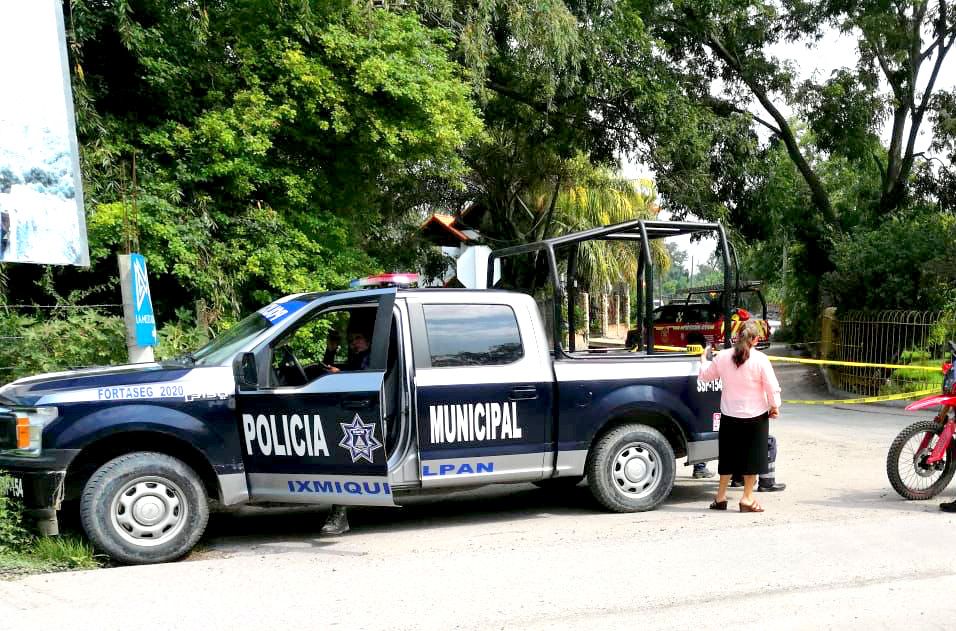 Hallan presuntos restos humanos en Ixmiquilpan