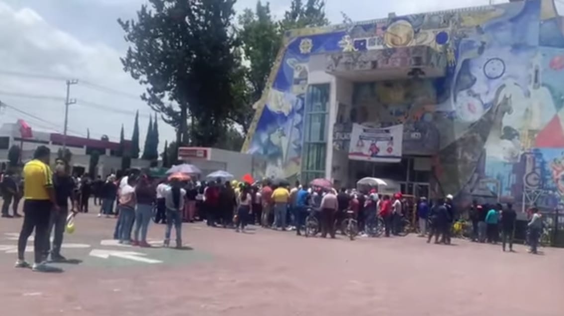 Exalcalde de Tizayuca encabeza manifestación de ambulantes