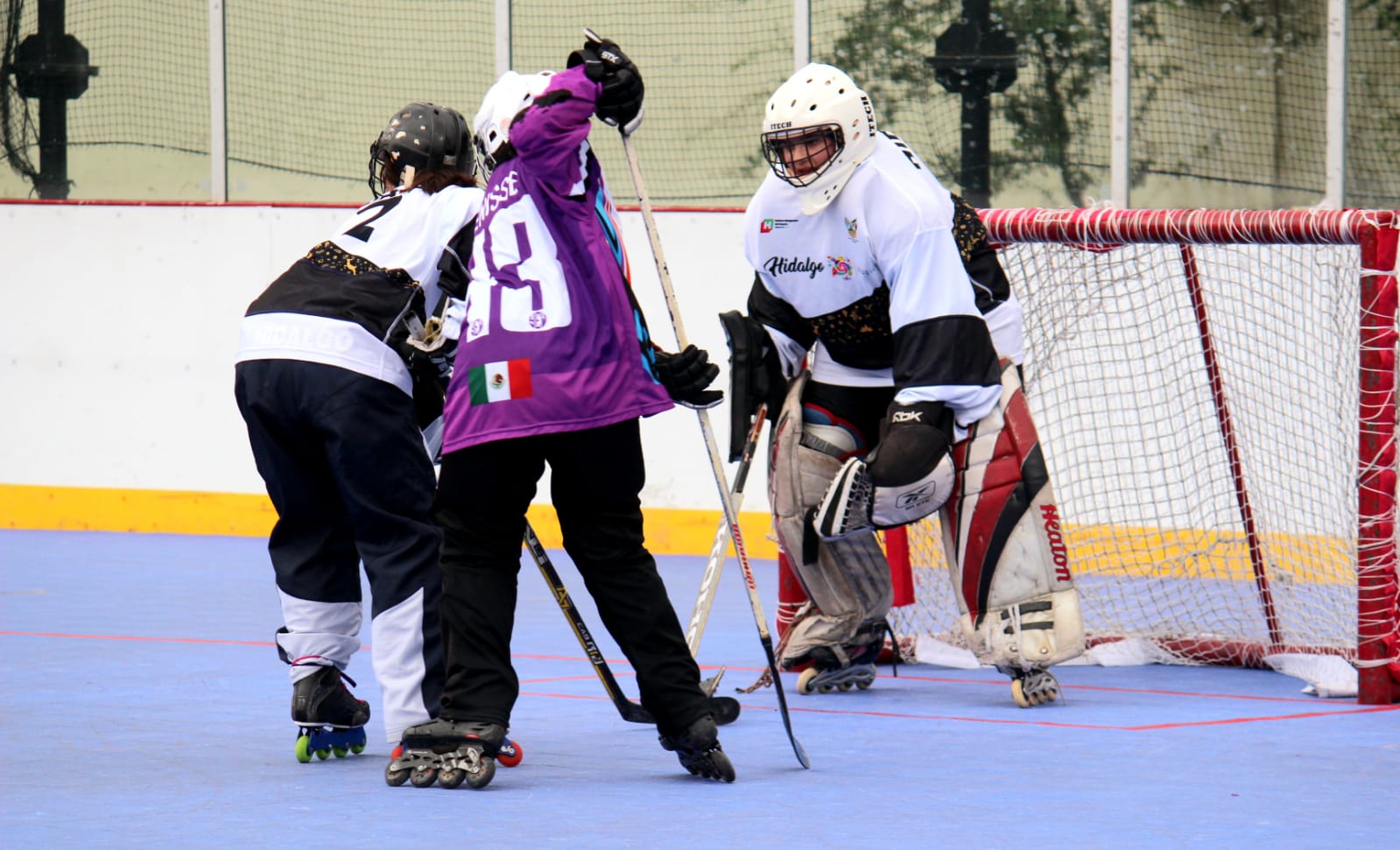 Hidalgo participa en hockey y aguas abiertas sin pena ni gloria