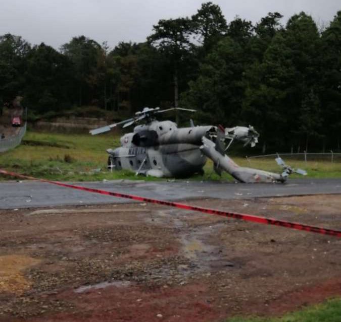 Helicóptero de la Marina se desploma en Agua Blanca