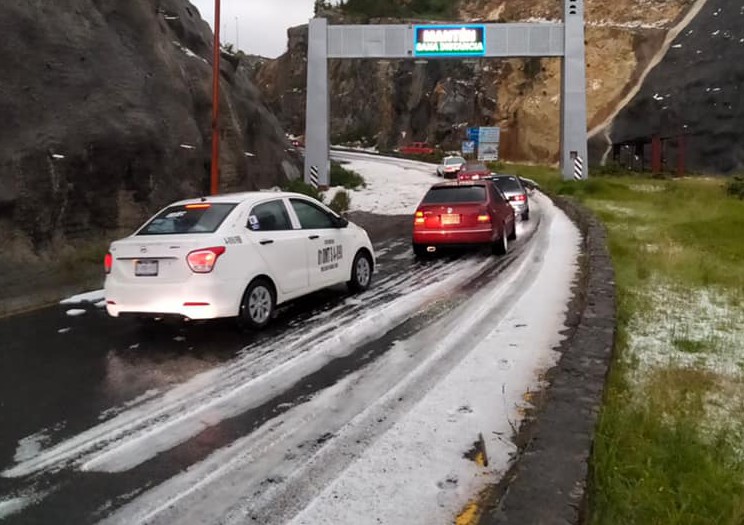 Granizada y lluvia cierran Corredor de la Montaña