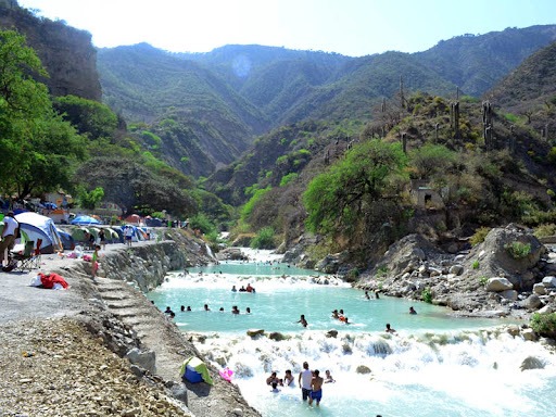 Muere turista de Guanajuato en Grutas de Tolantongo