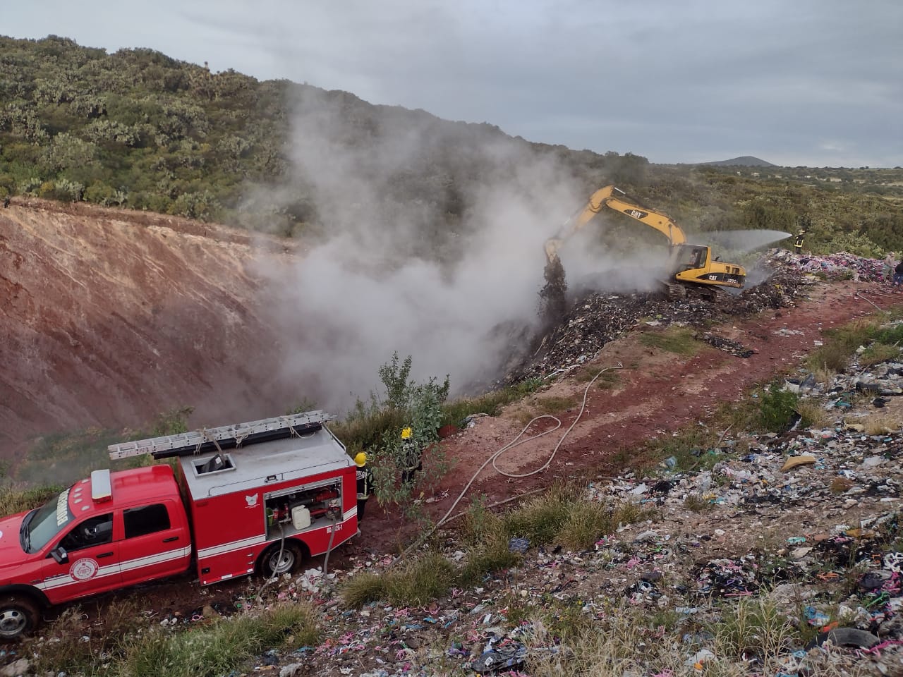 Incendio en relleno sanitario El Huixmi sin controlarse