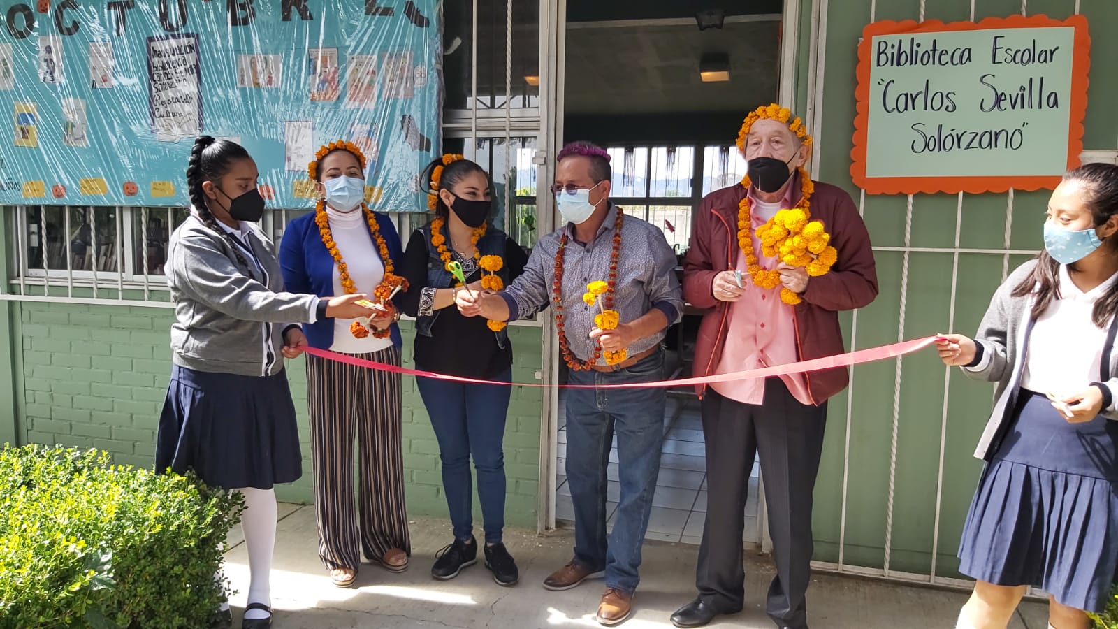 Se inaugura la Biblioteca Escolar Carlos Sevilla Solórzano