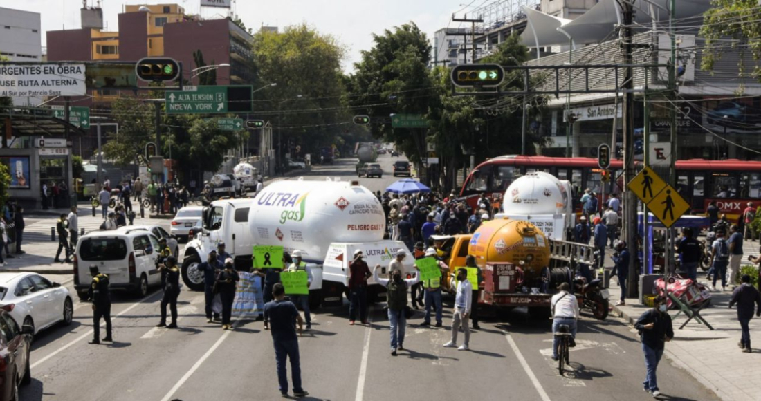 ???? ¡No hay acuerdo! Gaseros se van a paro indefinido y bloquean Insurgentes (VIDEOS)