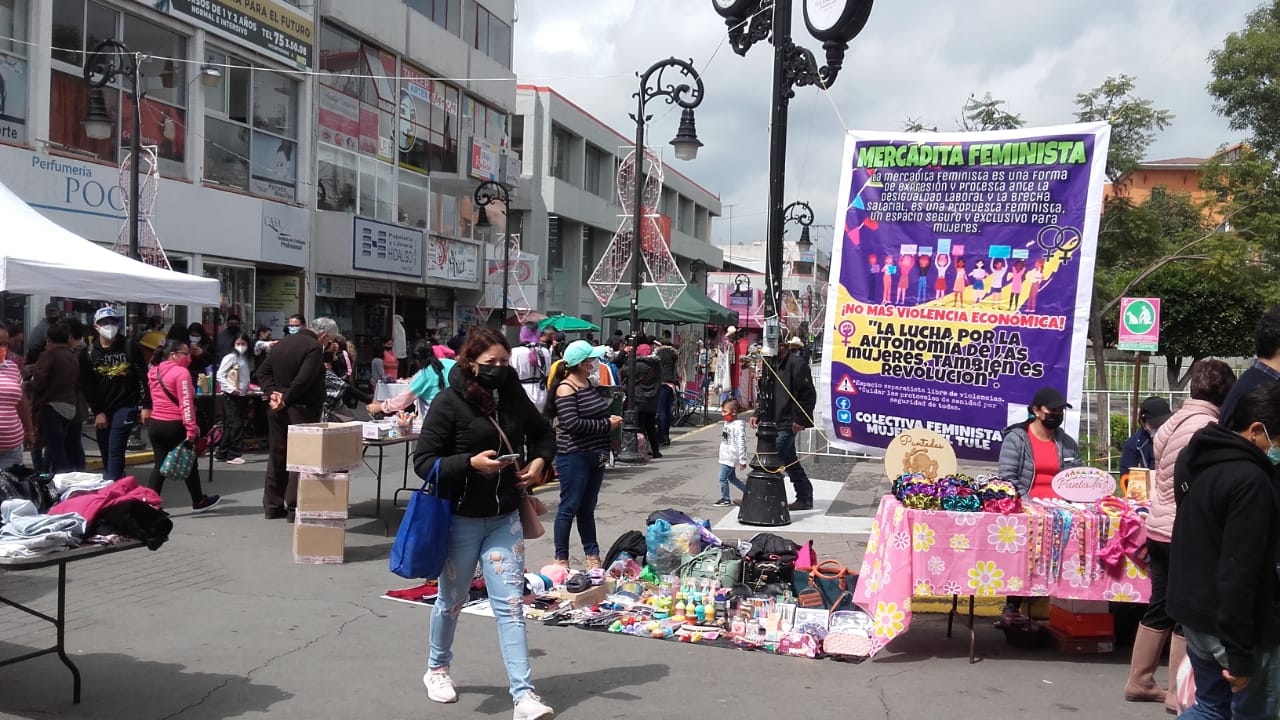 Mujeres piden atención a derechos humanos a la Mercadita de Tulancingo