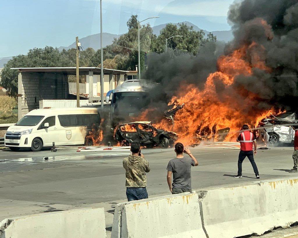 Reportan 15 muertos tras accidente en la México-Puebla