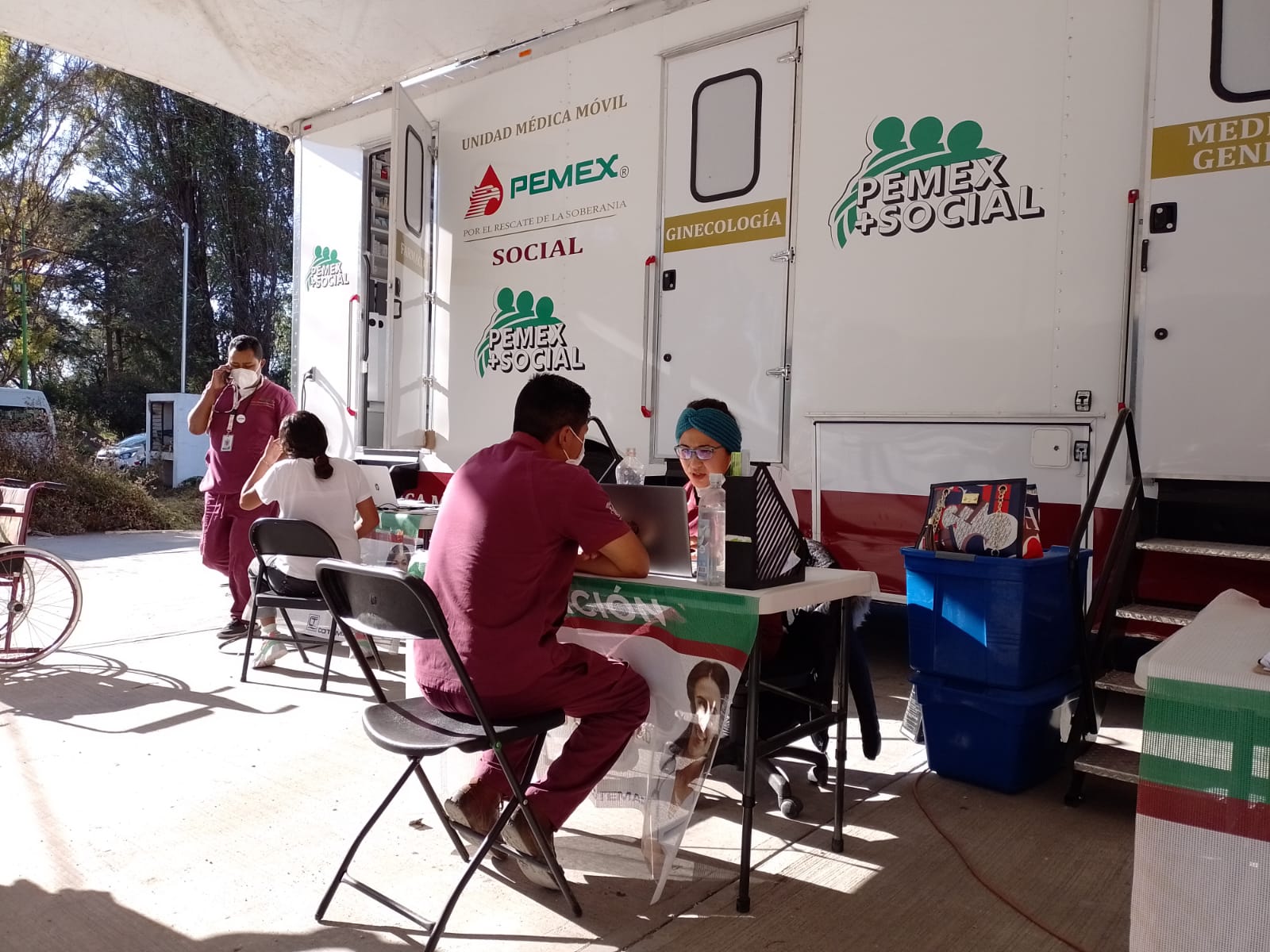 Pemex brinda atención médica gratuita en Tlaxcoapan